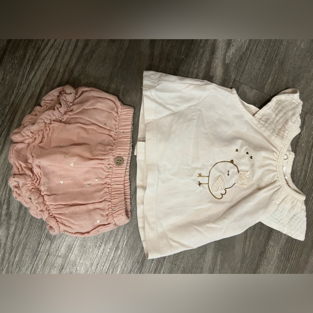 Baby girl outfit lot